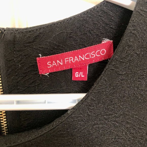 Beautiful dress - Picture 4 of 5